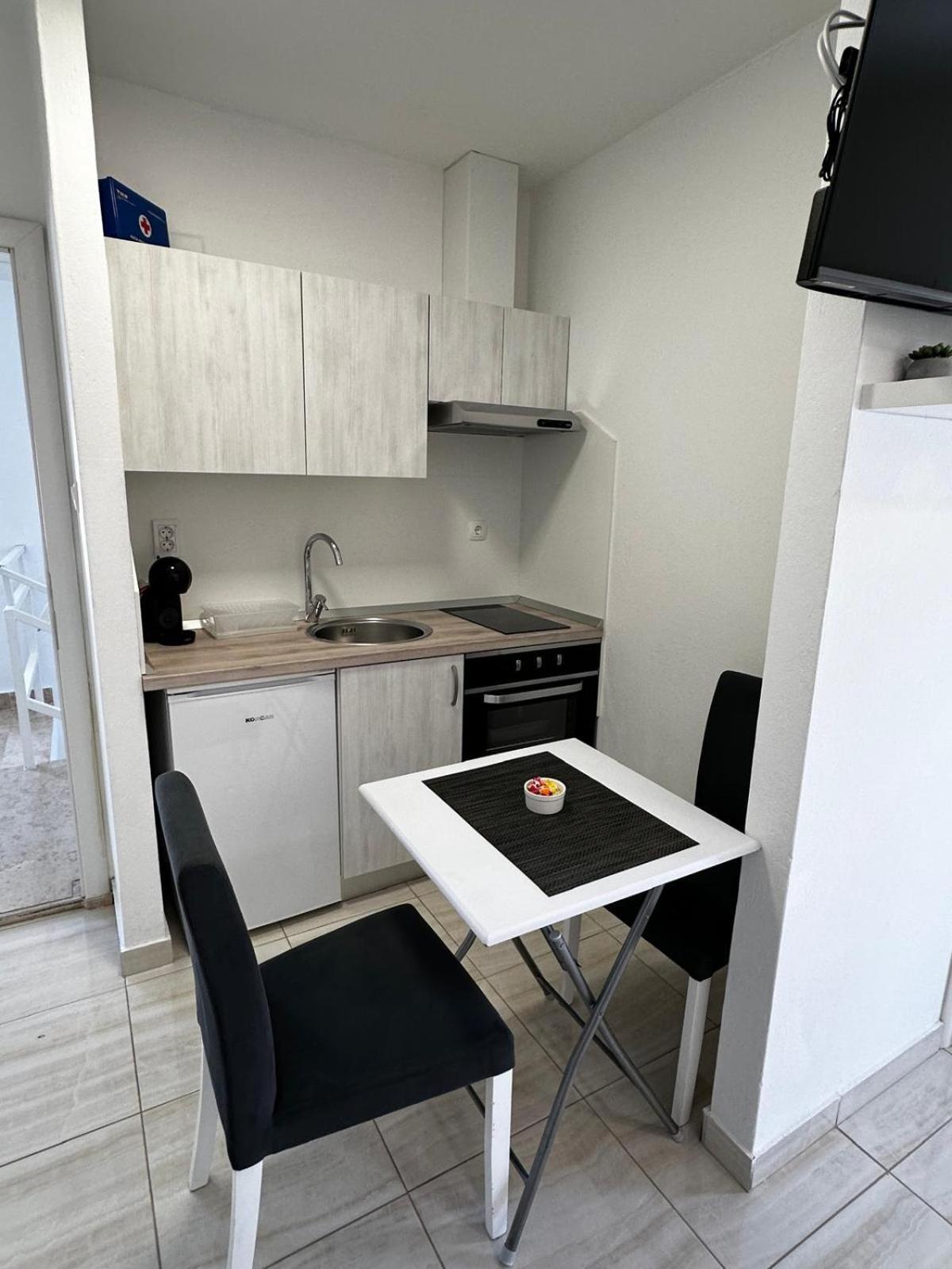 Apartmani Kristijan Crikvenica Bagian luar foto