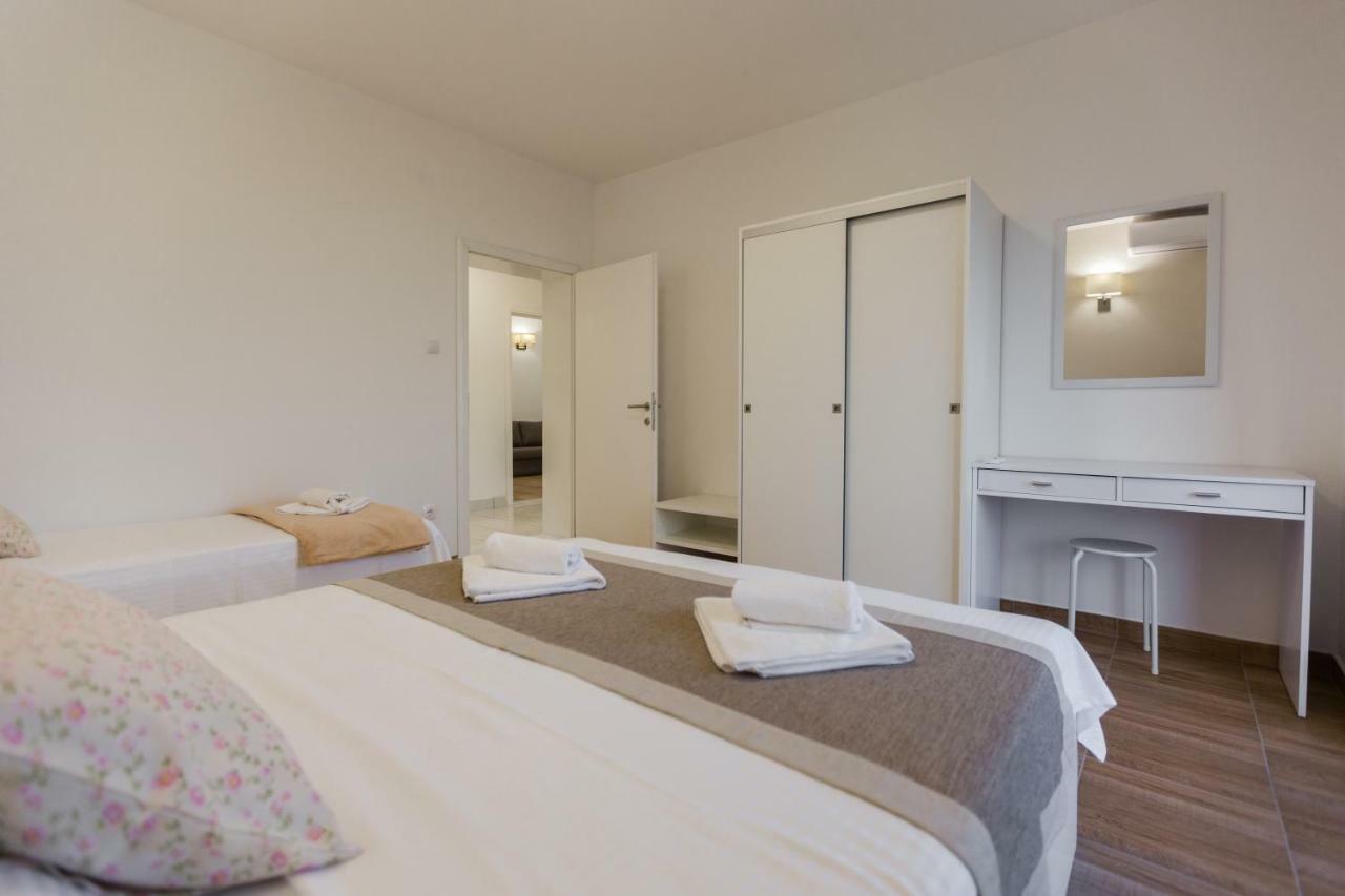 Apartmani Kristijan Crikvenica Bagian luar foto