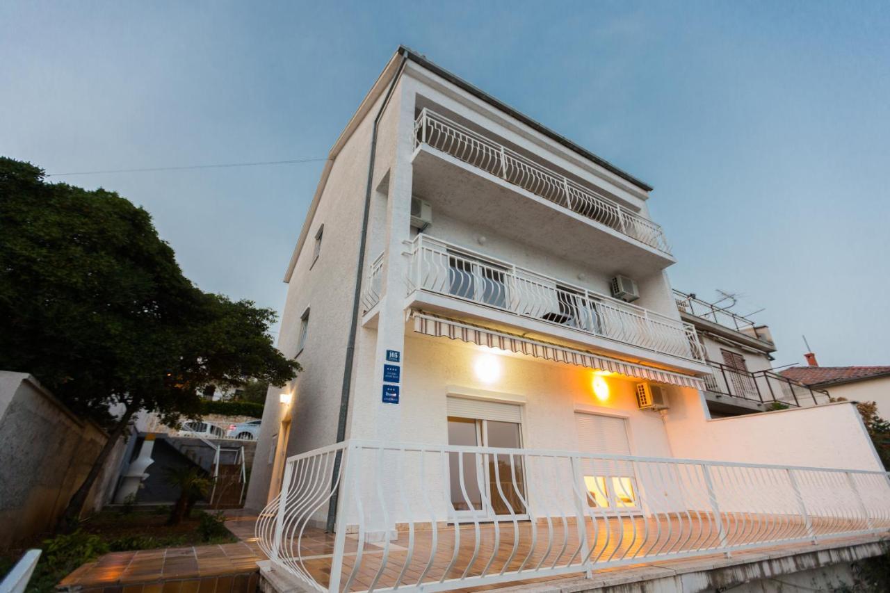 Apartmani Kristijan Crikvenica Bagian luar foto